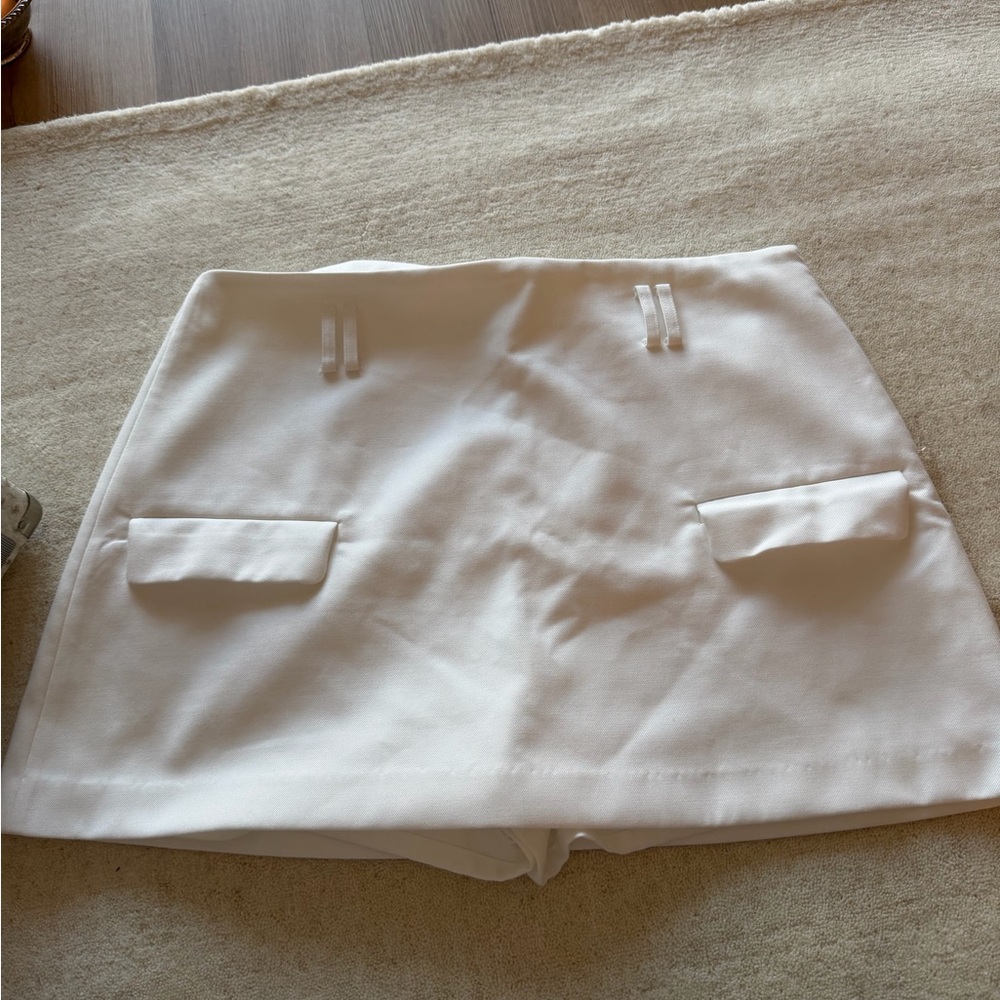 DISSH White Women's Skort